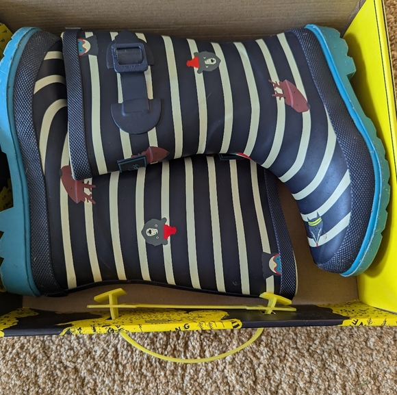 Joules kids blue stripe rain boot, size US 1 - Picture 6 of 6